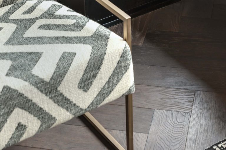 Dřevěné parkety Villa Paola Herringbone 90 ve vzoru stromeček